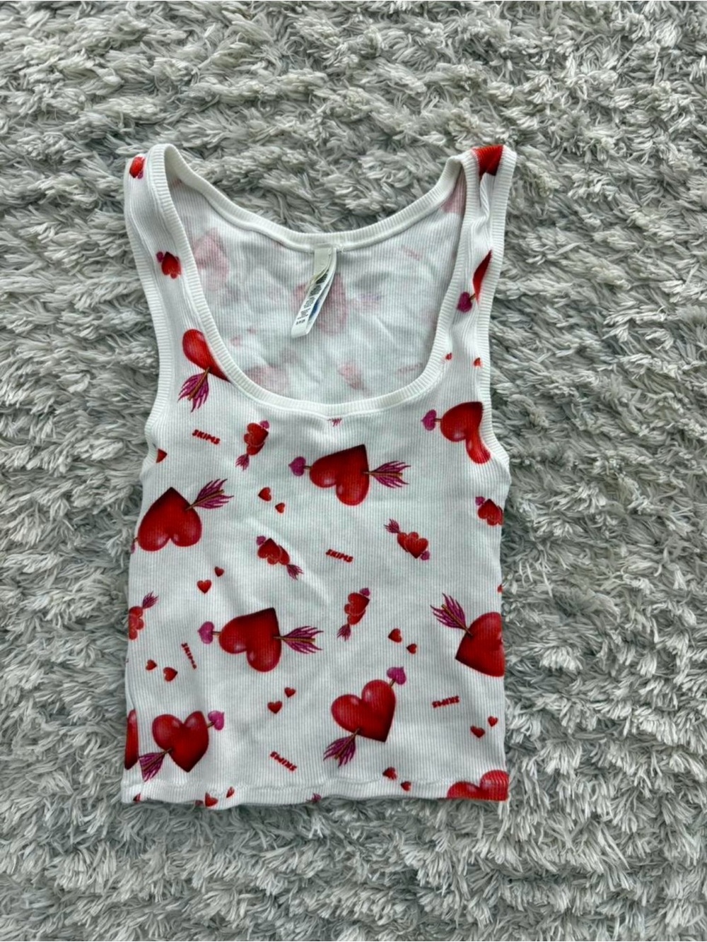 SKIMS White Tank Top with Red Heart Print